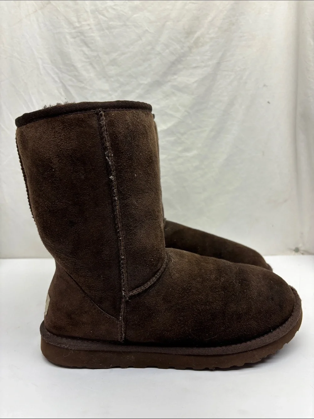 UGG Classic Short Boots, size 9, box 1G